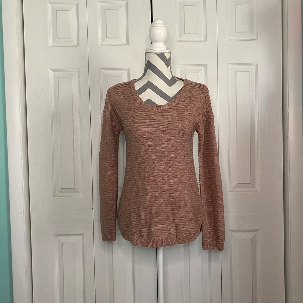 ❗️Closet Clear Out❗️Pink Rose Knit Sweater